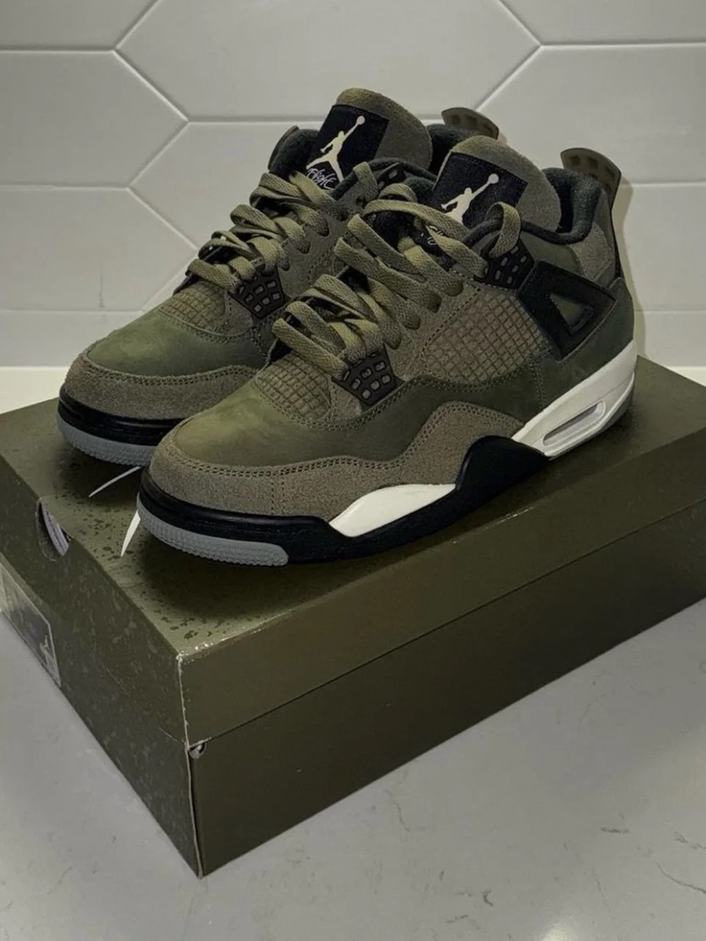 Jordan 4 Retro Olive Size 8